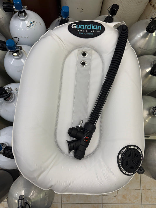 HOTDIVE SCUBA 25LB WING - WHITE